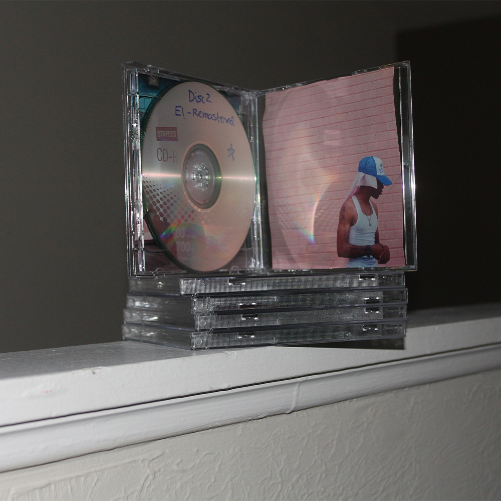 E! Deluxe (Cds)